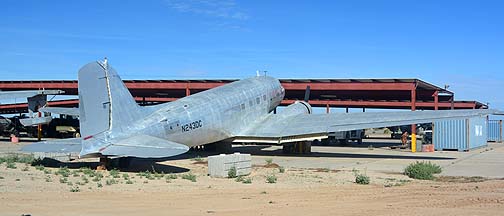 Douglas DC-3C N243DC